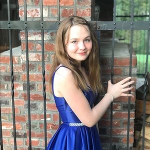 Meet your Posher, Lizzie